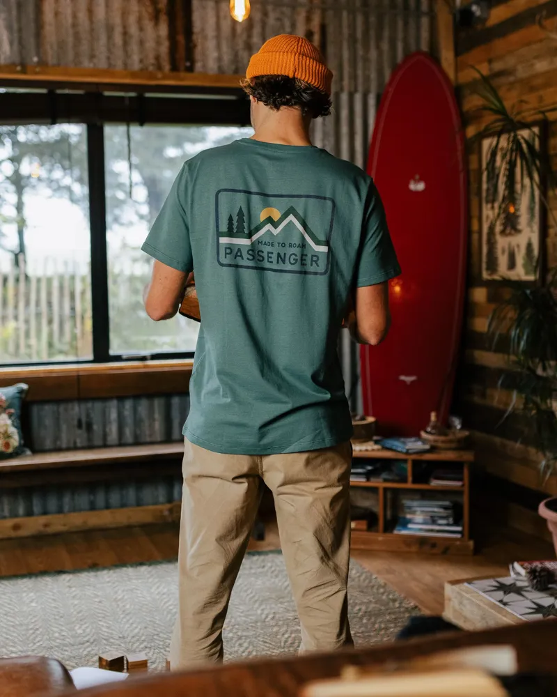 Passenger Men's Made To Roam Recycled Cotton T-Shirt in Deep Ocean-8