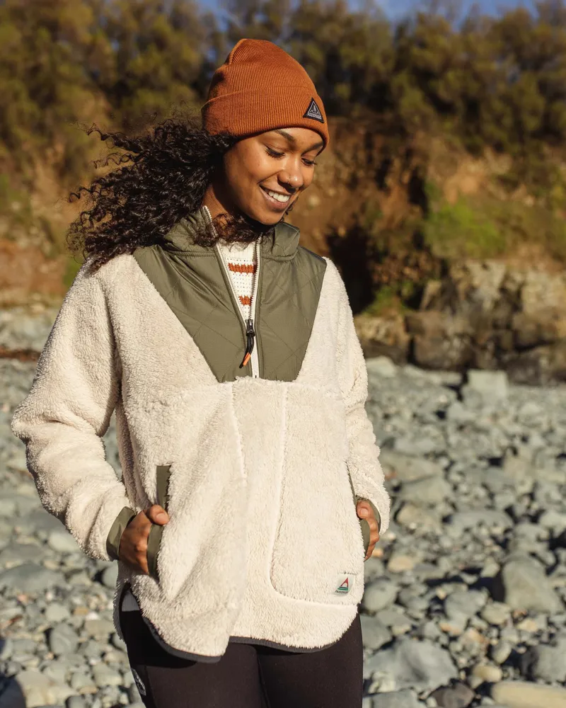 Passenger Women's Beaumont Recycled Sherpa Hooded Fleece in Vintage White-4