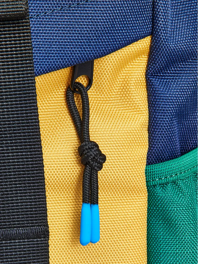 Passenger Boondocker Recycled 26L Backpack in Primary-5