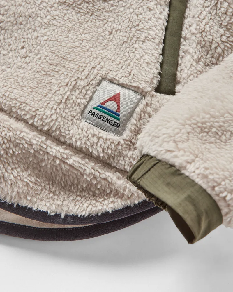 Passenger Women's Beaumont Recycled Sherpa Hooded Fleece in Vintage White-3