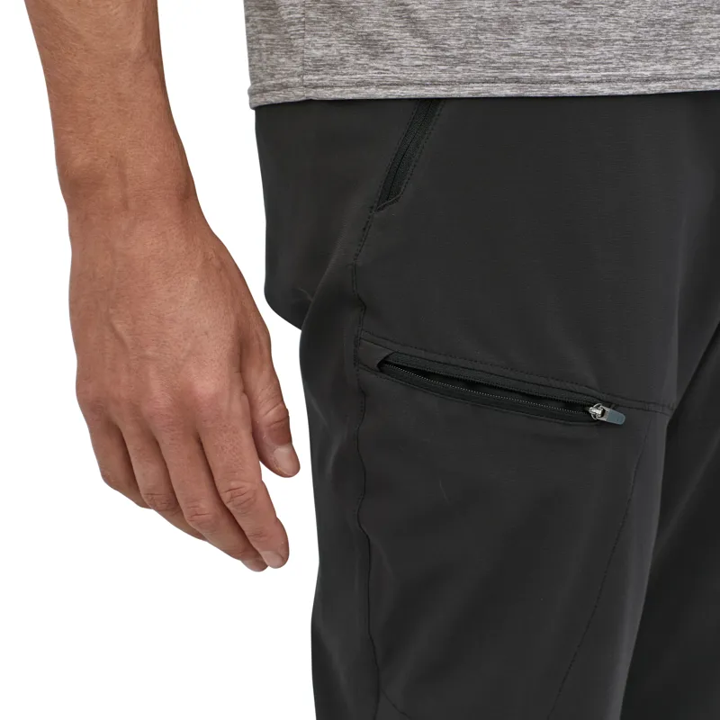 Patagonia Men's Altvia Trail Short Pants in Black -4
