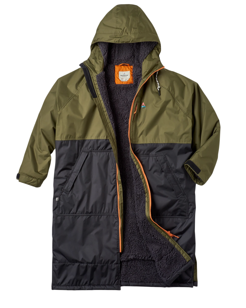 Passenger Waves Recycled Sherpa Lined Changing Robe in Black/Khaki