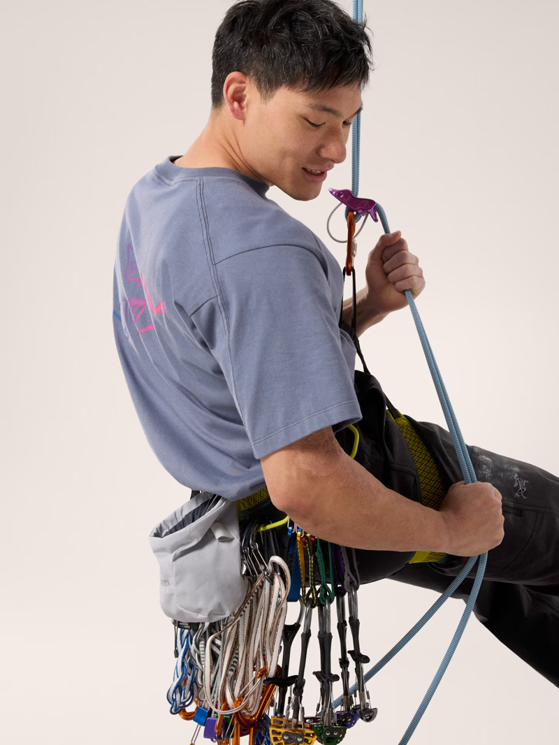 Arc'teryx Adult Men's Kragg Cotton Logo T-Shirt in Stratus/Multi-4