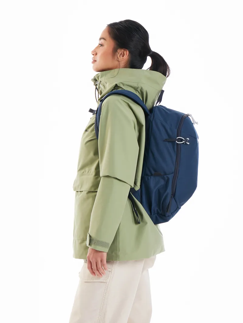 Berghaus 24/7 15 Litre Rucksack in Dark Blue-10