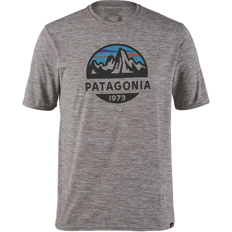 Patagonia Mens Cap Cool Daily Graphic Shirt Fitz Roy Scope in Grey
