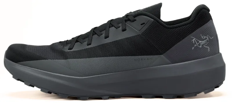 Arc'teryx Men's Norvan LD 4 in Black/Cloud
