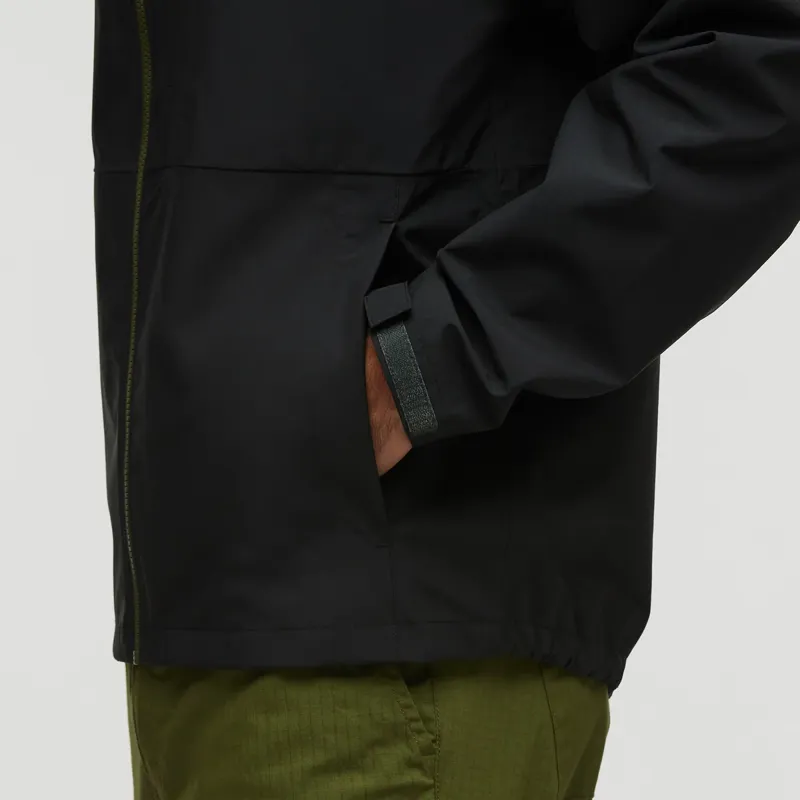 Cotopaxi Men's Cielo Rain Jacket in All Black-8