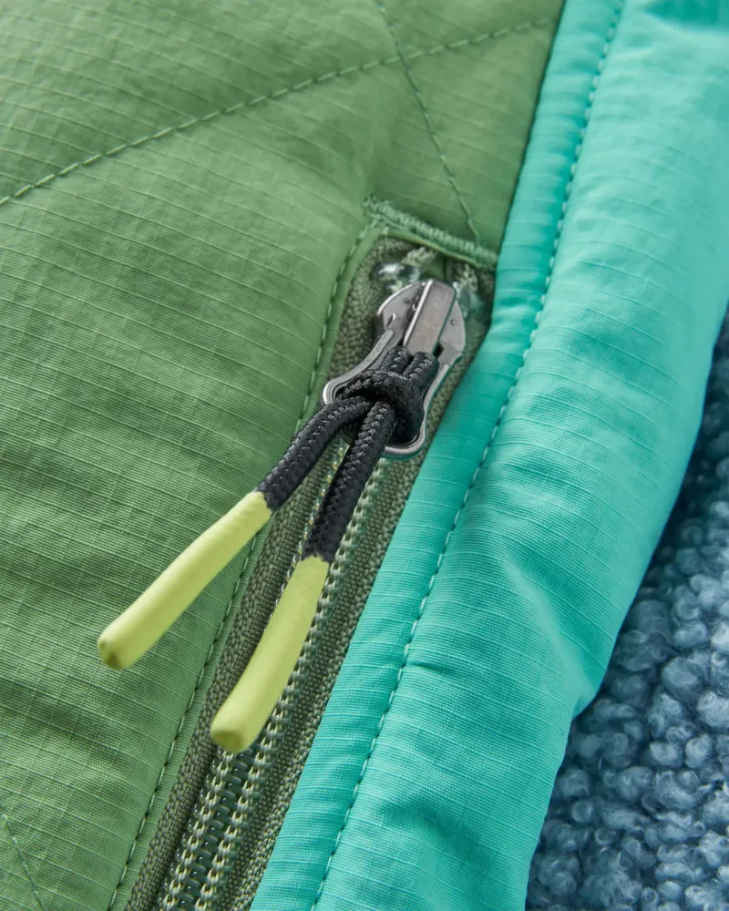 Passenger Women's Lara Quilted Jacket in Faded Denim/Stem Green-5