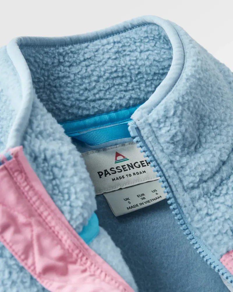 Passenger Women's Fairbanks Full Zip Recycled Sherpa Gilet in Faded Denim/Simply Taupe-1