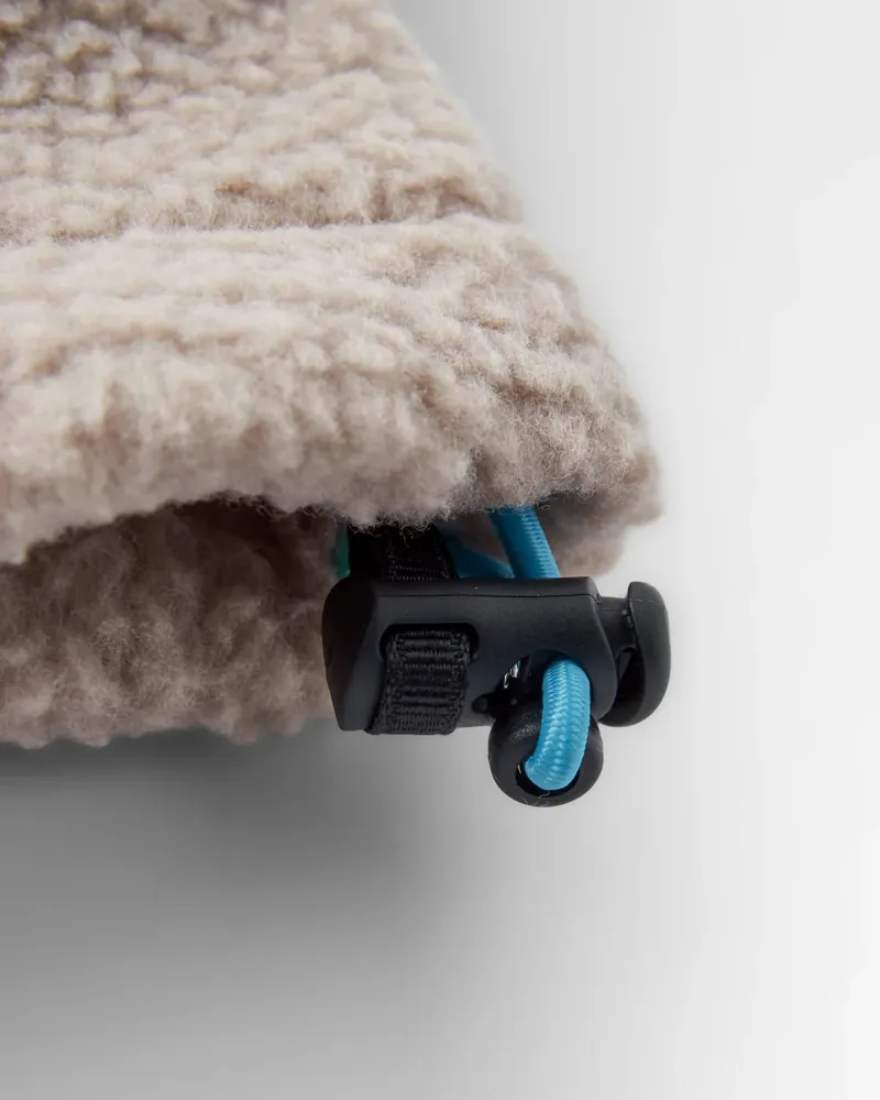 Passenger Women's Fairbanks Full Zip Recycled Sherpa Gilet in Faded Denim/Simply Taupe-6