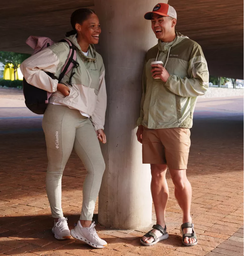 Columbia Men's Challenger II Windbreaker in Safari/Stone Green-7