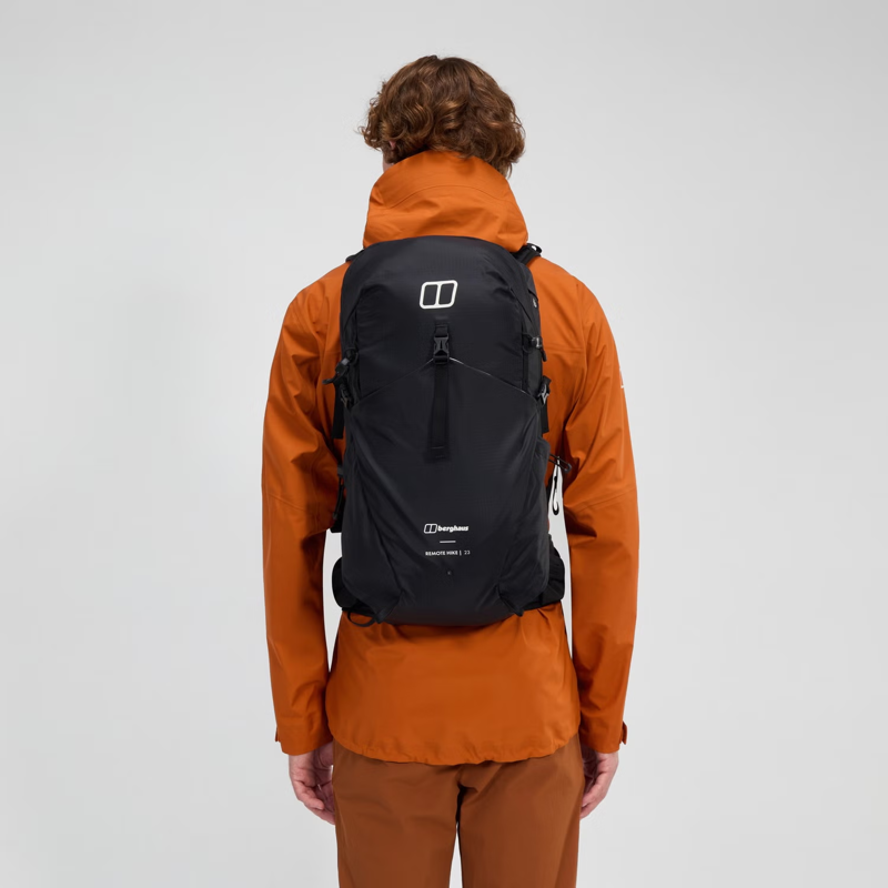 Berghaus Remote Hike M23 in Black-6