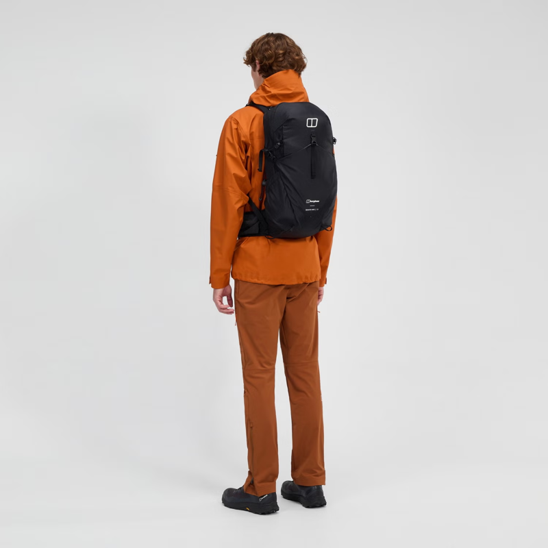 Berghaus Remote Hike M23 in Black-7