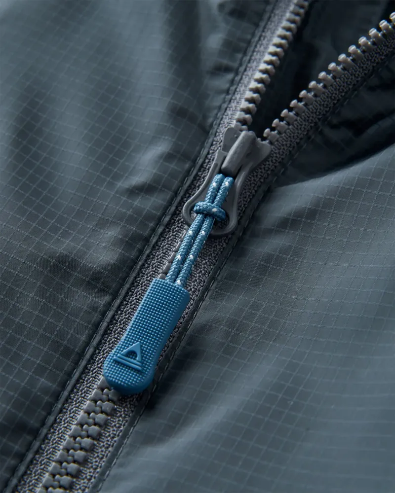 Passenger Men's Gusto Recycled Windshell Anorak in Charcoal/Storm Grey-3