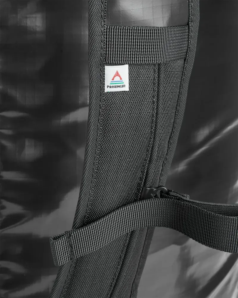Passenger Roamer Recycled 60L Duffel Bag in Phantom Black-10