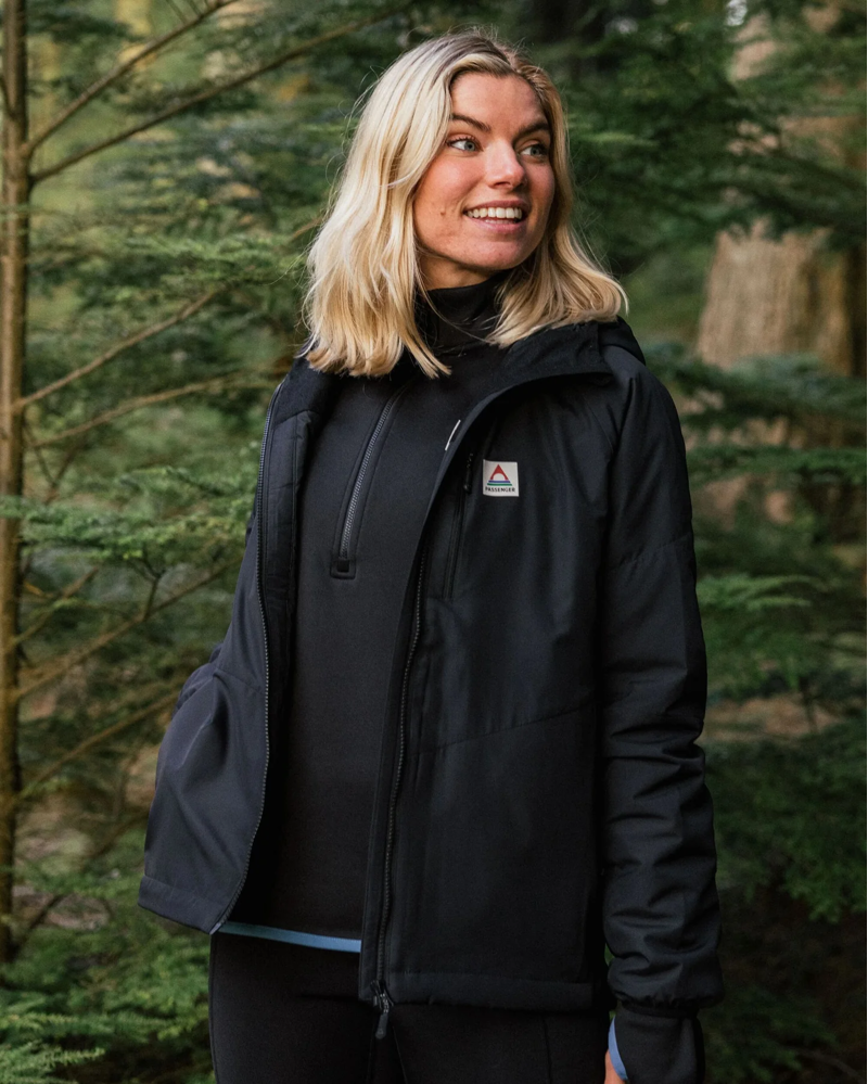 Passenger Women's Shasta Lightweight Recycled Thermore Insulated Jacket in Black-1