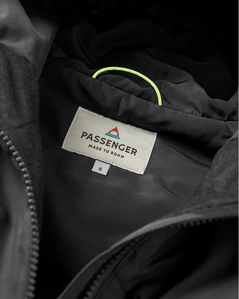 Passenger Women's Shasta Lightweight Recycled Thermore Insulated Jacket in Black-10