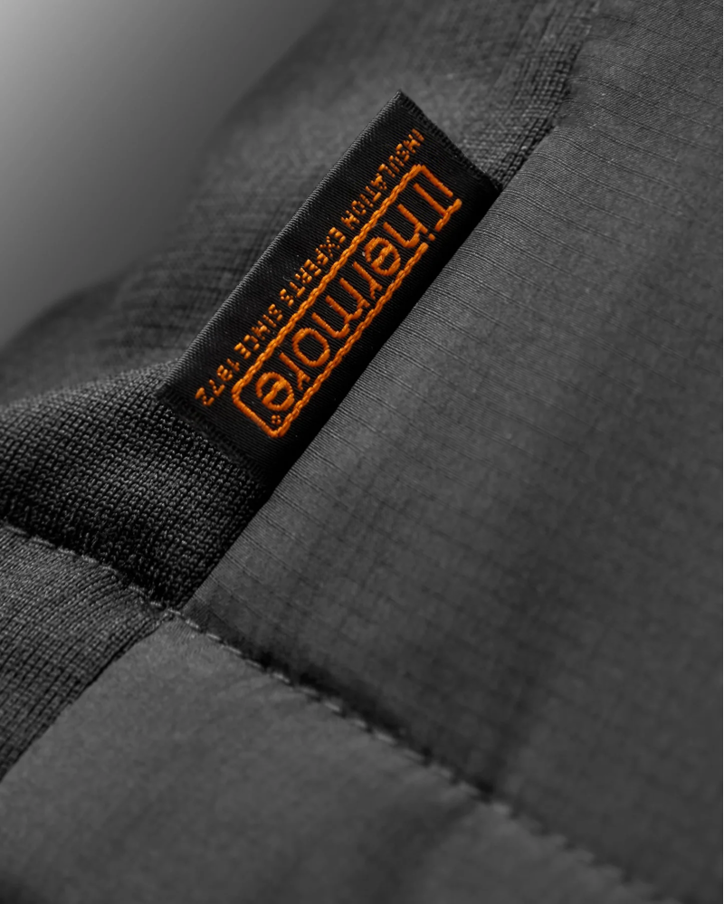 Passenger Women's Shasta Lightweight Recycled Thermore Insulated Jacket in Black-8