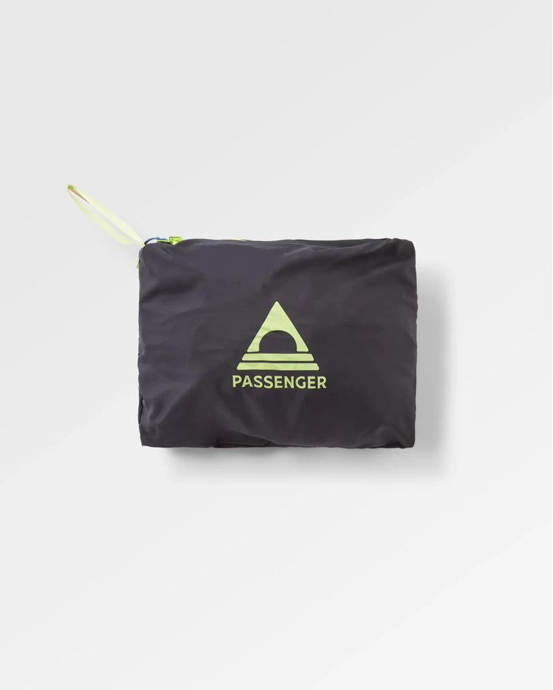 Passenger Women's Shasta Lightweight Recycled Thermore Insulated Jacket in Black-13