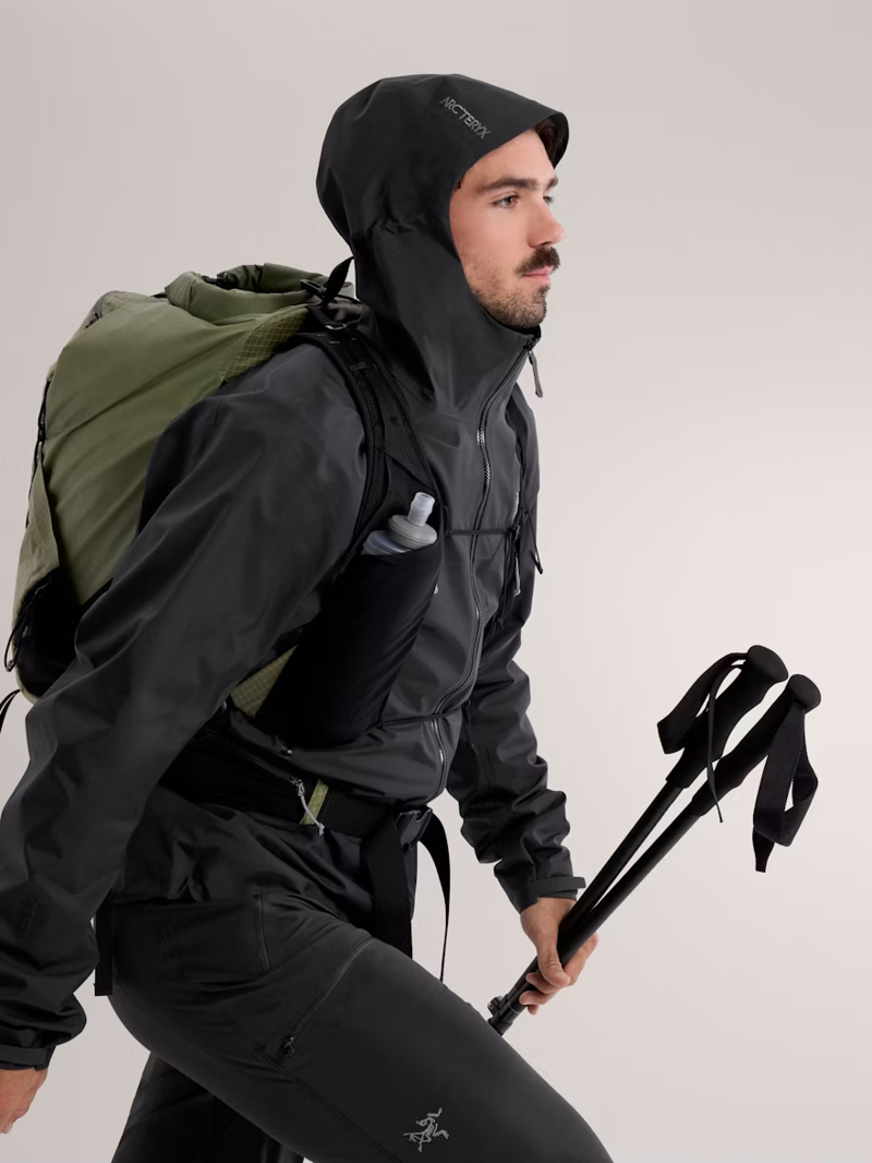 Arc'teryx Men's Beta Jacket in Black-6