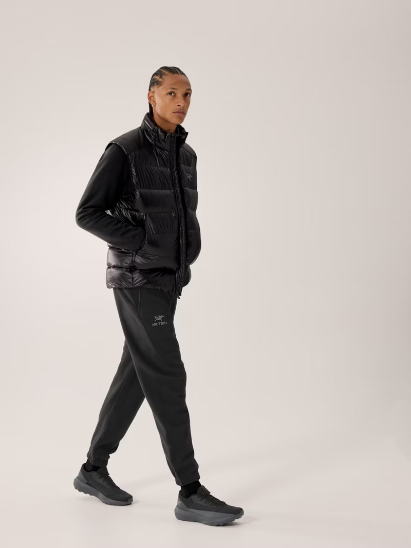 Arc'teryx Men's Emblem Fleece Joggers in Black-4