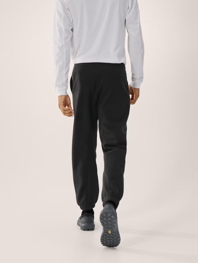 Arc'teryx Men's Emblem Fleece Joggers in Black-3