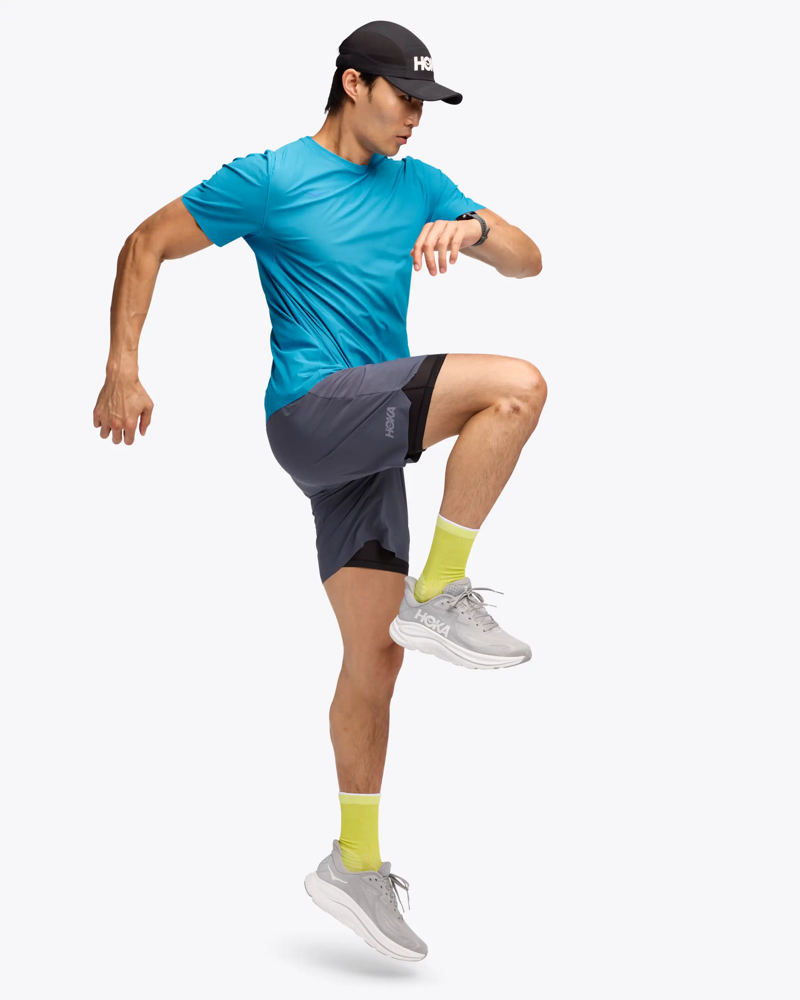 Hoka Men's Glide 7inch 2-in-1 Shorts in Charcoal Grey-2