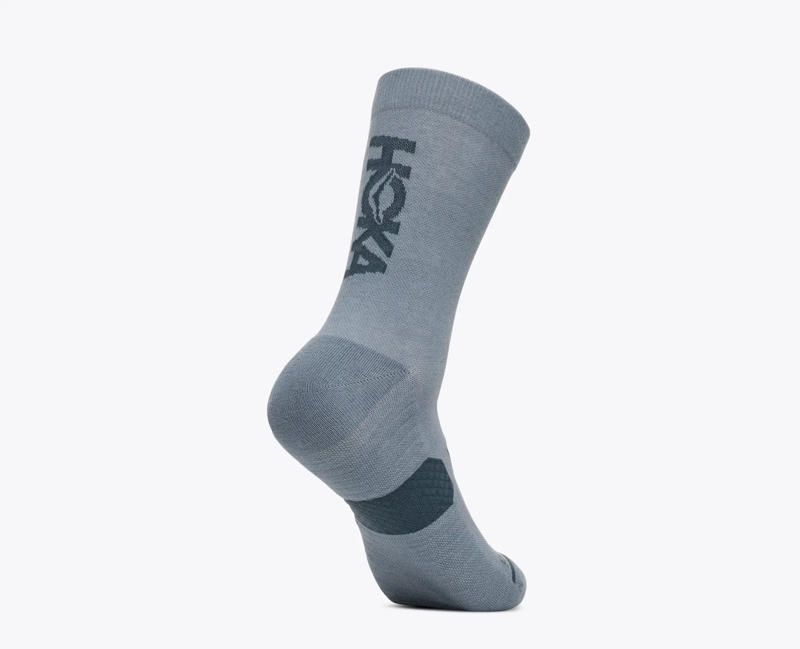 Hoka Men's Graphic Crew Run Socks in Washed Blue-2