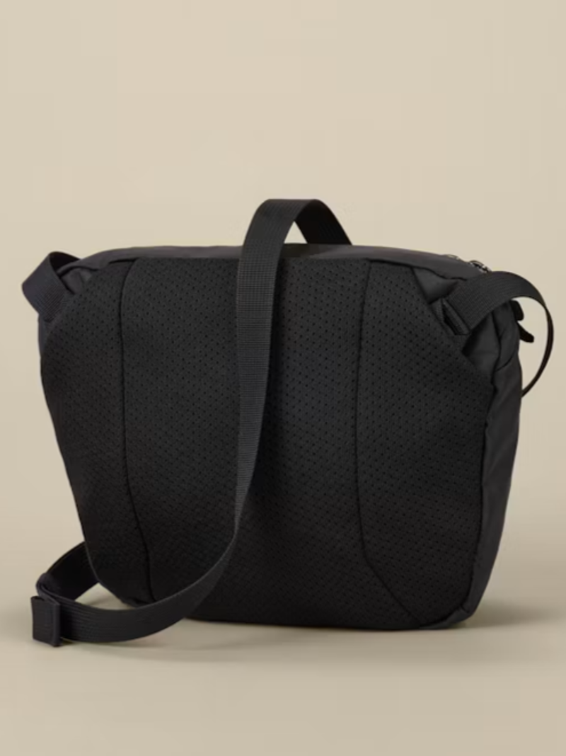 Arc'teryx Mantis 2 Waist Pack in 24K Black-1