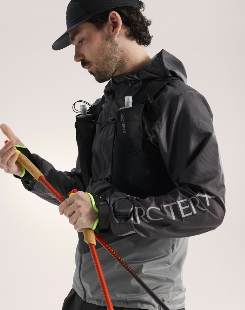 Arc'teryx Men's Norvan Windshell Hoody in Cloud/Void-3