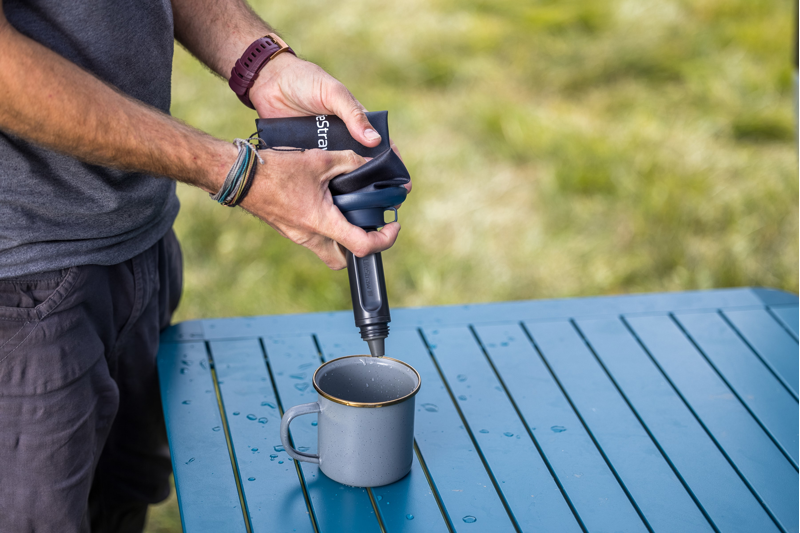 LifeStraw Peak Series 1L Squeeze Bottle in Mountain Blue-3