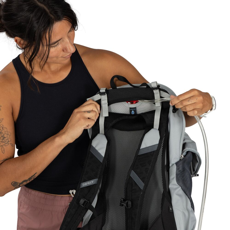 Osprey Hikelite LT 22 in Silver Lining-10