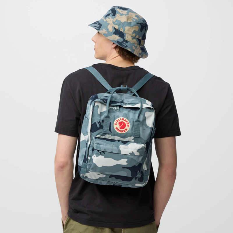 Fjallraven Graphics in Nimbus Blue/Hidden Animals-4
