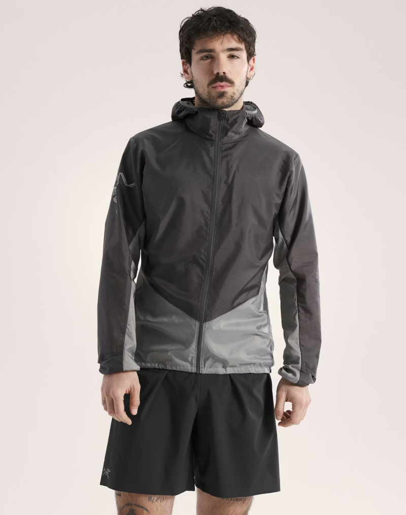 Arc'teryx Men's Norvan Windshell Hoody in Cloud/Void-2
