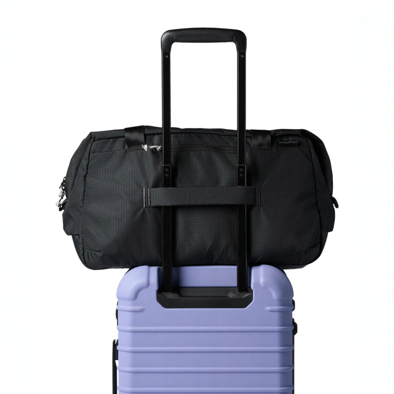 Cotopaxi Viaje 35L Travel Duffel in Black-3