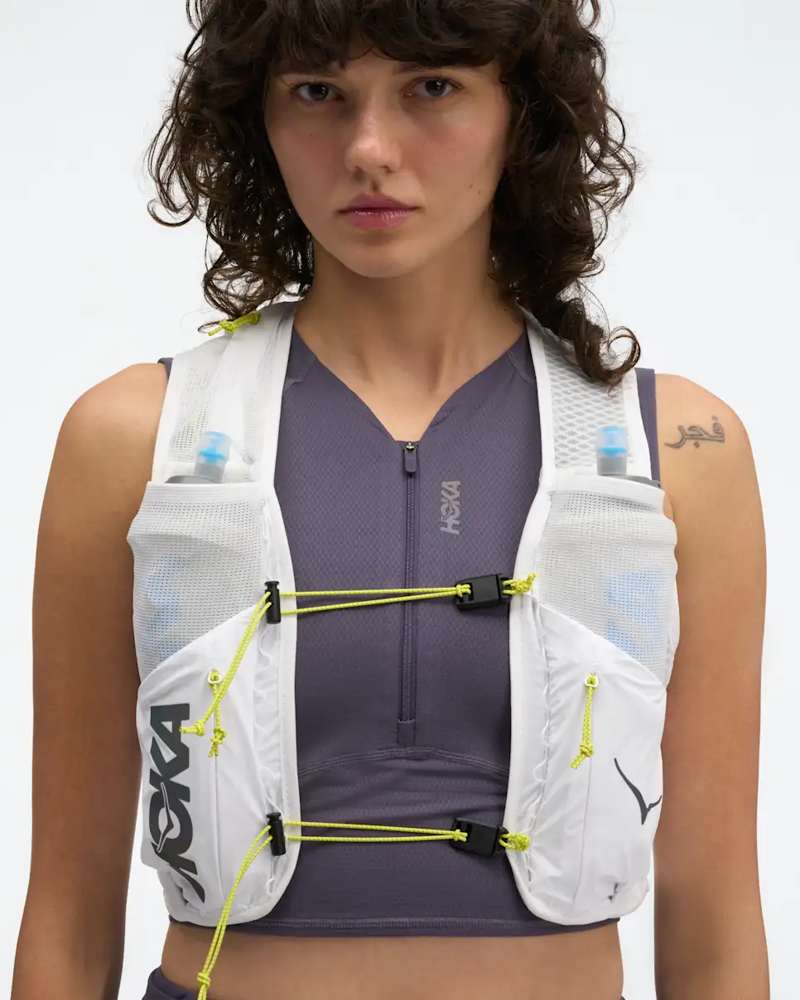 Hoka Trail Run Vest 8L in White-3
