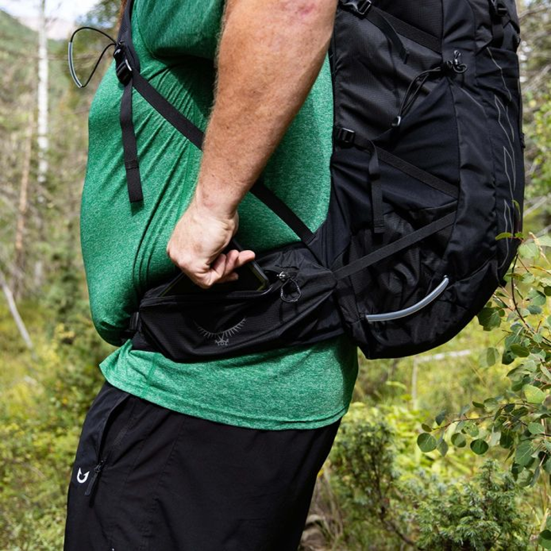 Osprey Talon 33 Extended-Fit in Black/Coal Grey-10