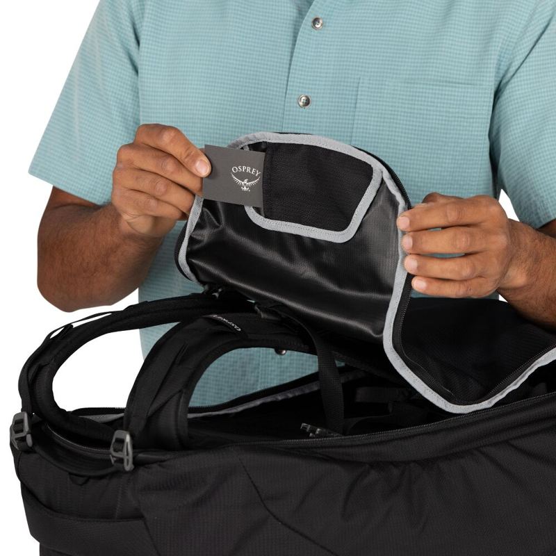 Osprey Farpoint 55 in Black-9