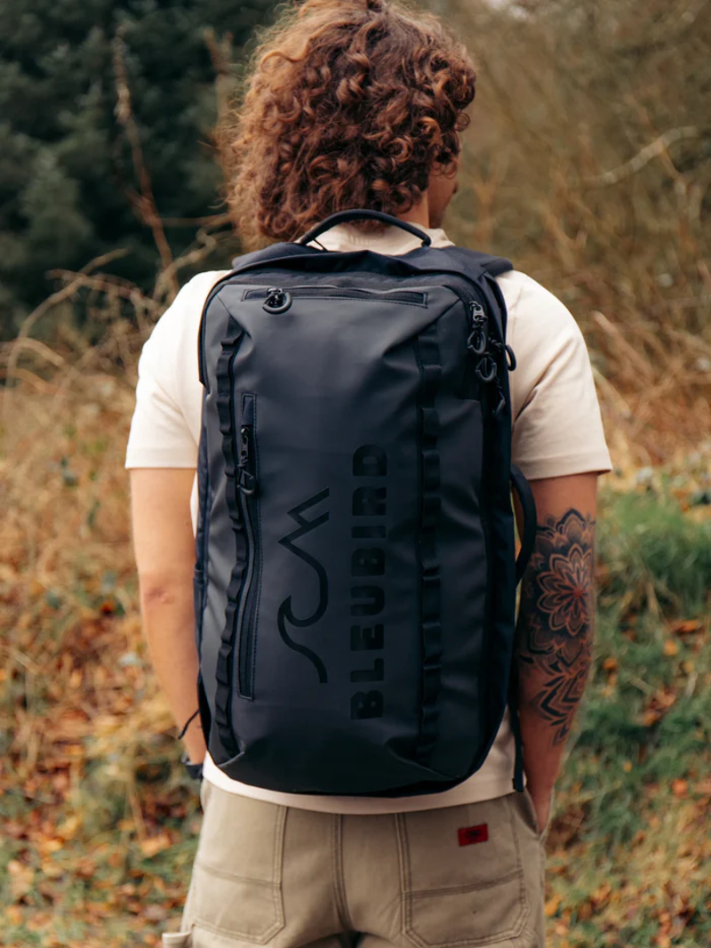 Bleubird Roamer Pack 40L in Black-4