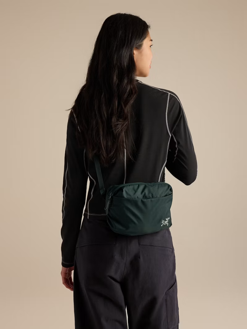 Arc'teryx Heliad Crossbody in Dark Jade-2