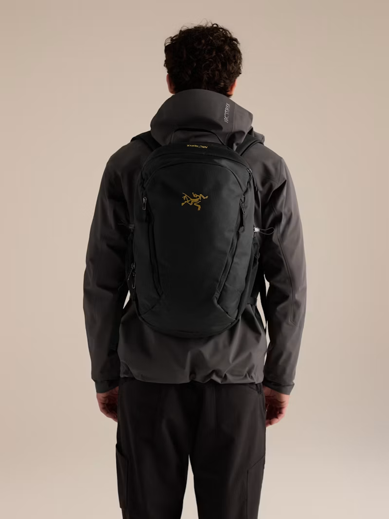 Arc'teryx Mantis 26 Backpack in Black-3