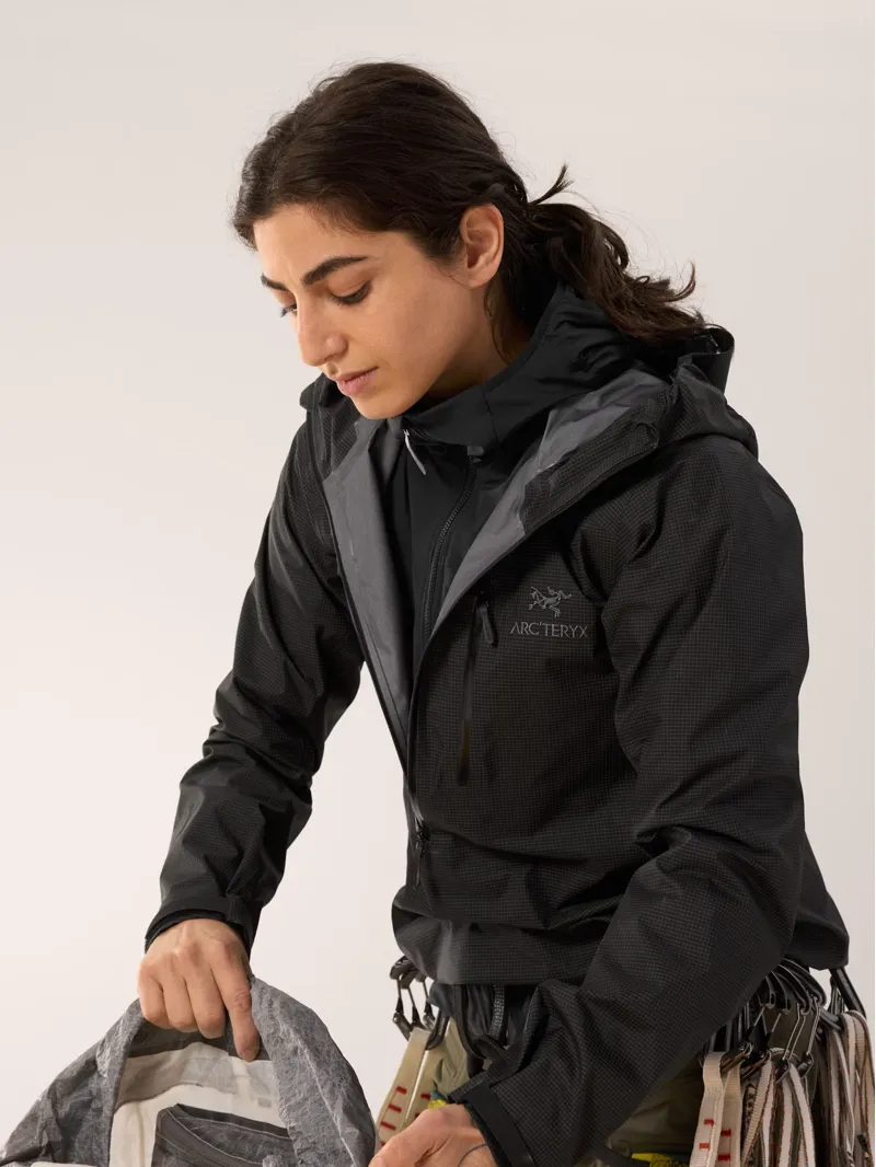 Arc'teryx Women's Proton SL Hoody in Black-8