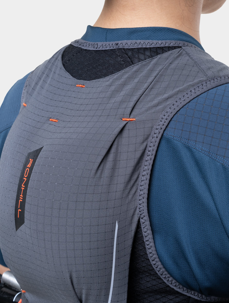 Ronhill Solus 5L Race Vest in Black/Ronhill Red-2