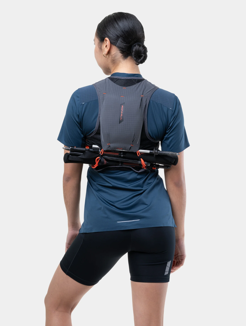 Ronhill Solus 5L Race Vest in Black/Ronhill Red-7