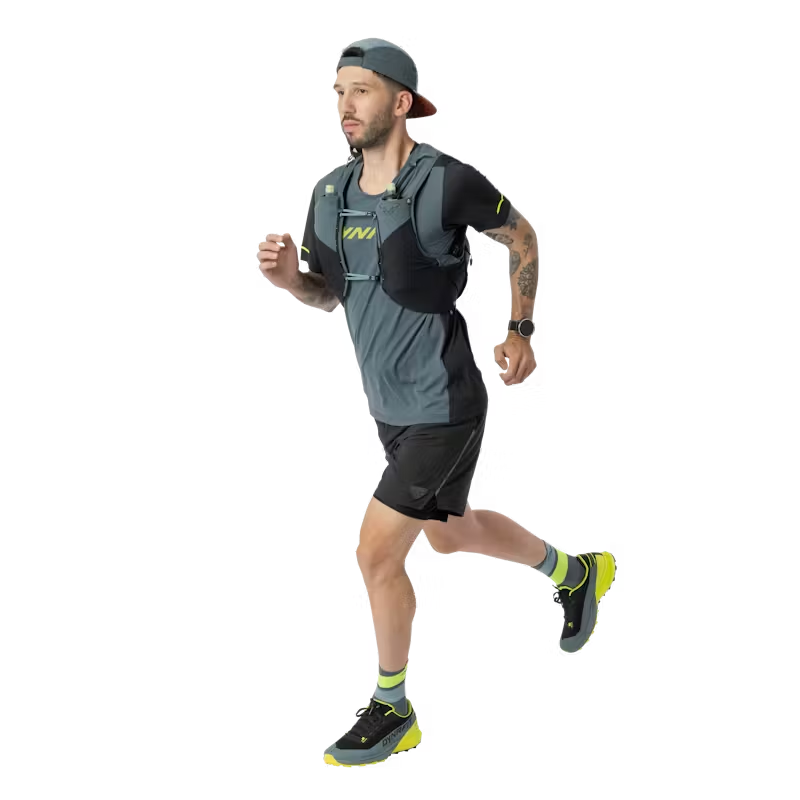 Dynafit Ultra 12 Vest in Cinder/Black Out-10