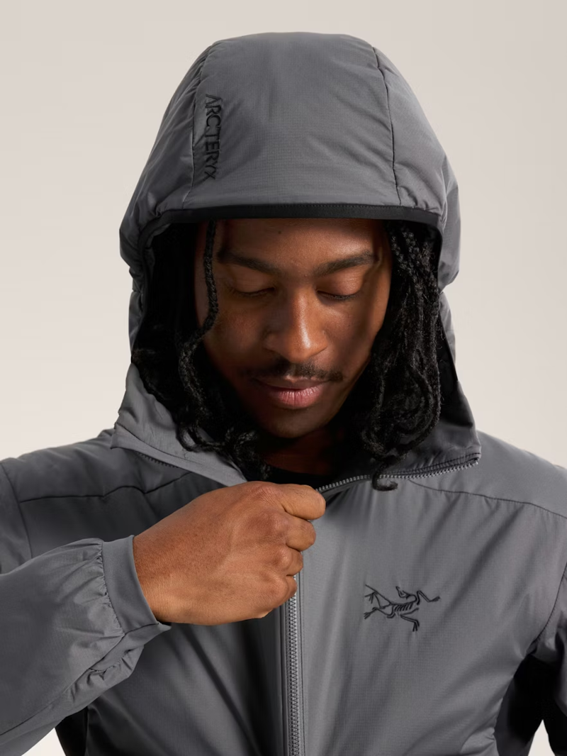 Arc'teryx Men's Atom Hoody in Cloud/Black-6
