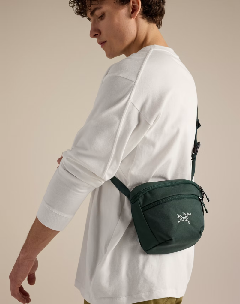 Arc'teryx Mantis 2 Waist Pack in Dark Jade-3