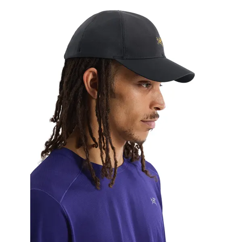 Arc'teryx Small Bird Cap in 24K Black-2