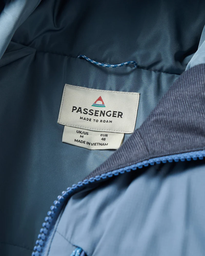 Passenger Men's Daybreak Lightweight Recycled Thermore Insulated Jacket in Rich Navy/Storm Grey/Dark Denim-4