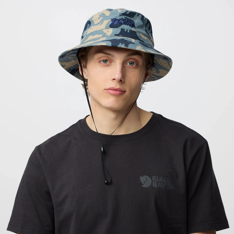 Fjallraven Vardag Bucket Hat in Nimbus Blue/Fossil-2